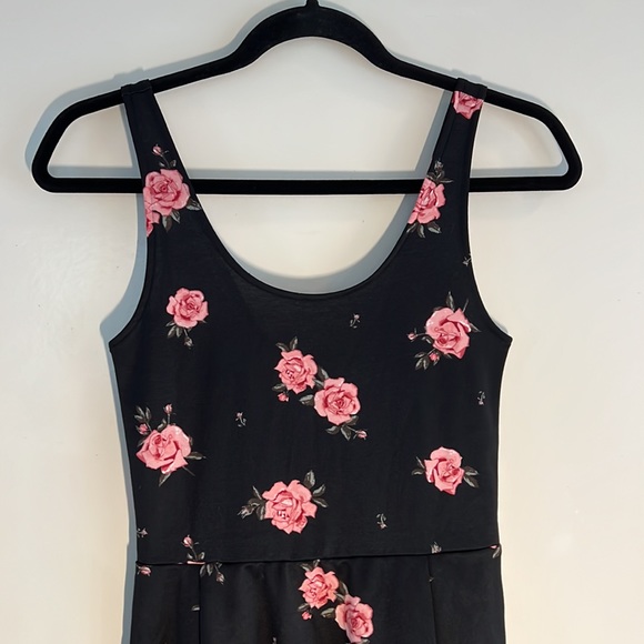 Divided floral tank dress. Fit and flare NWT - Picture 2 of 8